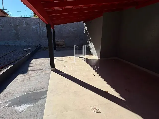 Casa com 250m² 2 quartos e 2 banheiros, à venda, no bairro Residencial Bandeiras em Guapó