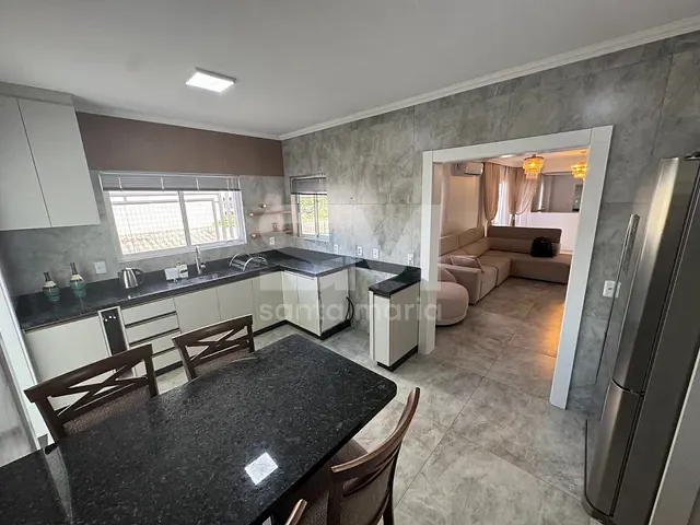 Casa com 400m² 5 quartos e 5 banheiros, à venda, no bairro Presidente Médici em Chapecó