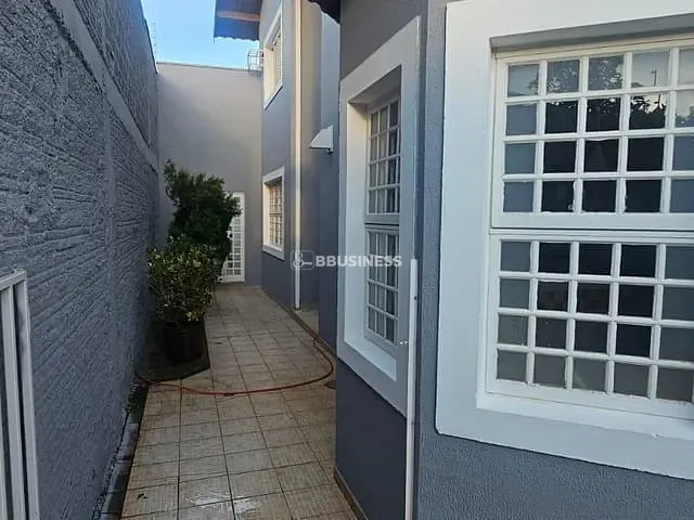 Casa 3 quartos e 4 banheiros, à venda, no bairro Cidade Universitária em Campinas