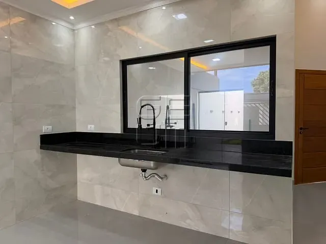 Casa com 150m² 3 quartos e 2 banheiros, à venda, no bairro Bandeirantes em Londrina