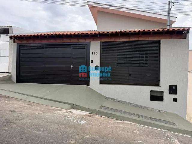 Casa com 250m² 2 quartos e 3 banheiros, à venda, no bairro Jardim Ouro Verde II em Guaxupé