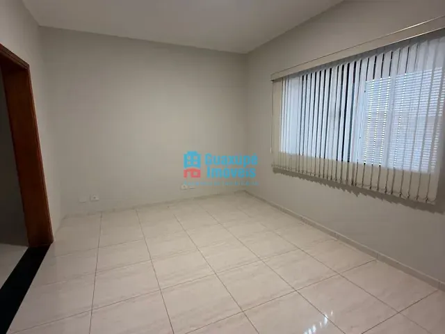 Casa com 250m² 2 quartos e 3 banheiros, à venda, no bairro Jardim Ouro Verde II em Guaxupé