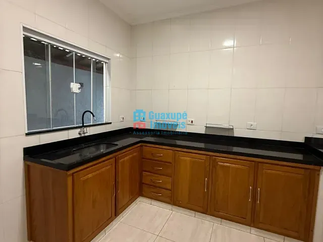 Casa com 250m² 2 quartos e 3 banheiros, à venda, no bairro Jardim Ouro Verde II em Guaxupé