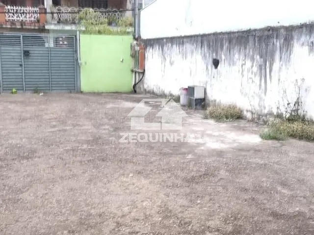 Casa com 250m² 2 quartos e 1 banheiro, à venda, no bairro Vl Yolanda em Osasco