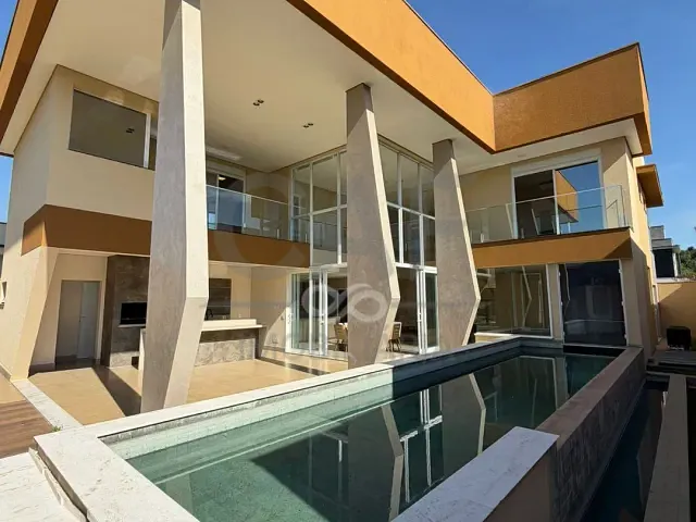 Casa 3 quartos e 5 banheiros, à venda ou para alugar, no bairro Residencial Campo Camanducaia em Jaguariúna