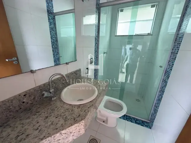 Casa com 370m² 3 quartos e 2 banheiros, à venda, no bairro Jardins Madri em Goiânia
