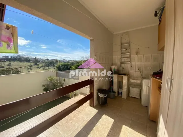 Casa com 250m² 4 quartos e 3 banheiros, à venda, no bairro Urbanova em São José Dos Campos