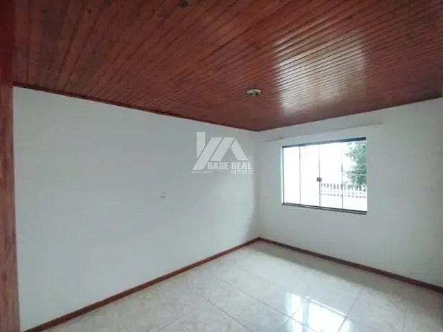 Casa com 177m² 3 quartos e 2 banheiros, à venda, no bairro Boqueirão em Guarapuava