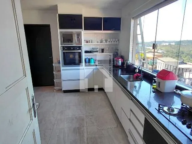 Casa com 300m² 2 quartos e 4 banheiros, à venda, no bairro Jardim Bertioga em Várzea Paulista