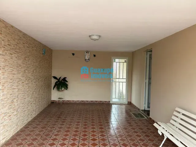 Casa com 326m² 2 quartos e 1 banheiro, à venda, no bairro Centro em Guaxupé
