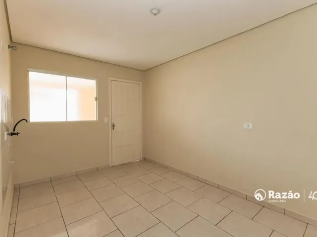 Casa 1 quarto e 1 banheiro, para alugar, no bairro Cajuru em Curitiba