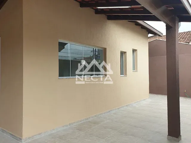 Casa com 242m² 2 quartos e 2 banheiros, à venda, no bairro Indaiá em Caraguatatuba