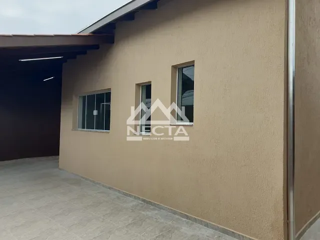 Casa com 242m² 2 quartos e 2 banheiros, à venda, no bairro Indaiá em Caraguatatuba