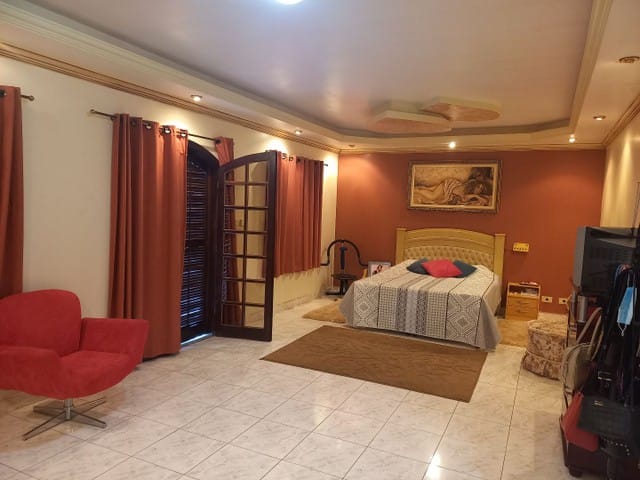 Casa com 240m² 4 quartos e 3 banheiros, à venda, no bairro Terra Nova em Taubaté