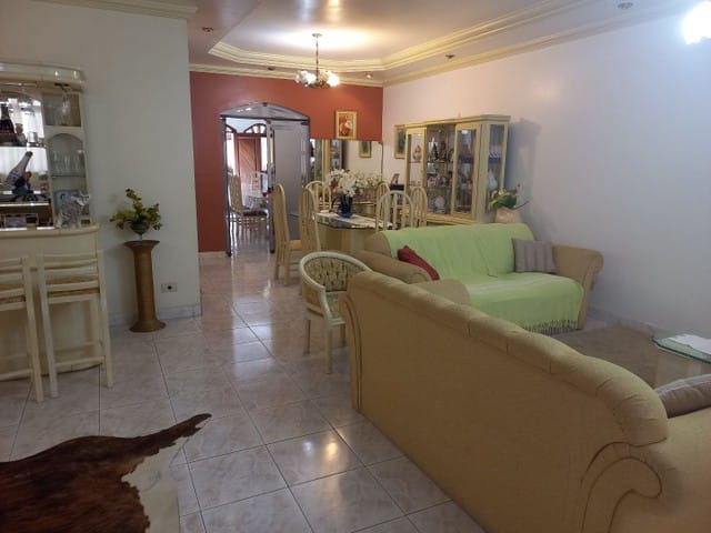 Casa com 240m² 4 quartos e 3 banheiros, à venda, no bairro Terra Nova em Taubaté