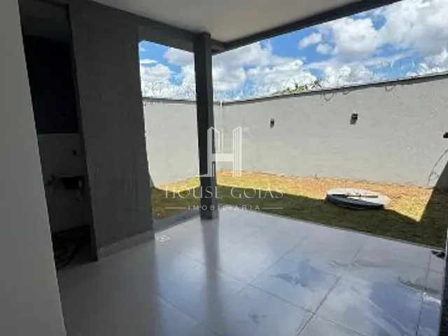 Casa com 200m² 3 quartos e 2 banheiros, à venda, no bairro Jardim Buriti Sereno em Aparecida de Goiânia