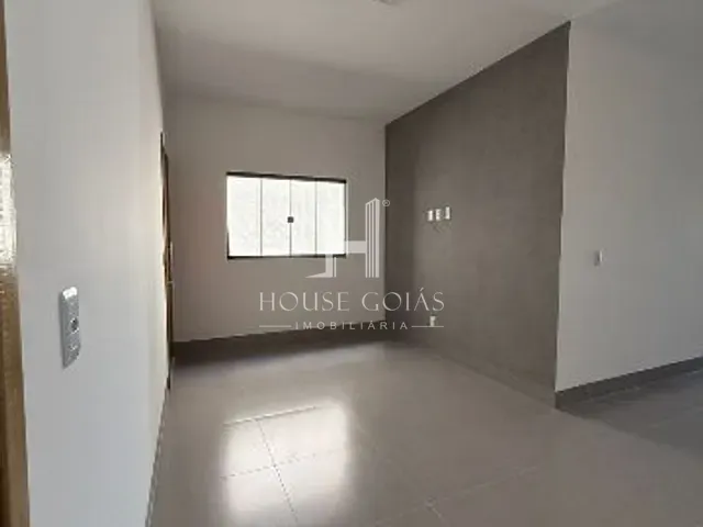 Casa com 200m² 3 quartos e 2 banheiros, à venda, no bairro Jardim Buriti Sereno em Aparecida de Goiânia