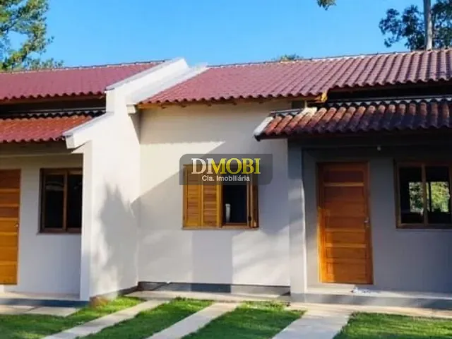 Casa com 125m² 2 quartos e 1 banheiro, à venda, no bairro Neópolis em Gravataí