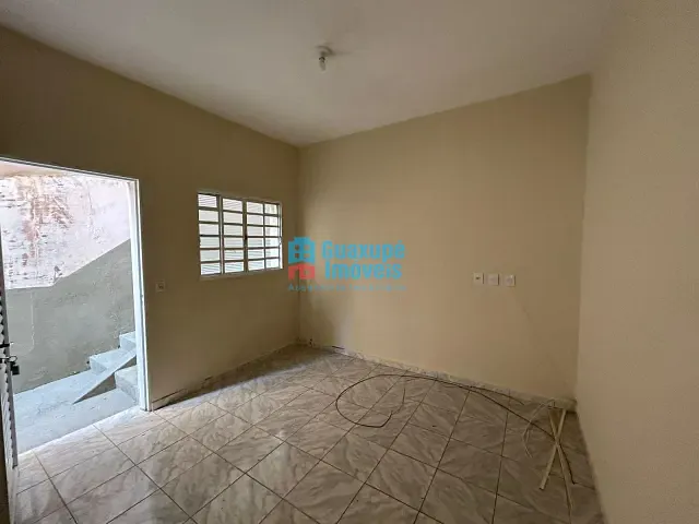 Casa 2 quartos e 1 banheiro, para alugar, no bairro Jardim Lepiane em Guaxupé