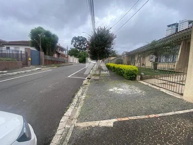 Casa 2 quartos e 1 banheiro, à venda, no bairro Orfãs em Ponta Grossa