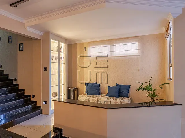 Casa com 400m² 5 quartos e 5 banheiros, à venda, no bairro Andrade em Londrina