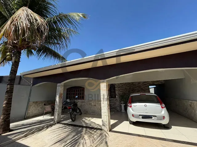 Casa com 275m² 3 quartos e 1 banheiro, à venda ou para alugar, no bairro Residencial dos Imigrantes em Holambra