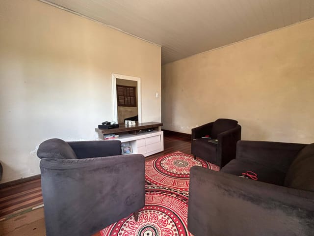 Casa com 238m² 2 quartos e 1 banheiro, à venda, no bairro Areal em Pelotas