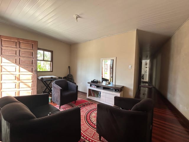 Casa com 238m² 2 quartos e 1 banheiro, à venda, no bairro Areal em Pelotas