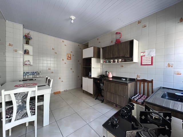 Casa com 238m² 2 quartos e 1 banheiro, à venda, no bairro Areal em Pelotas
