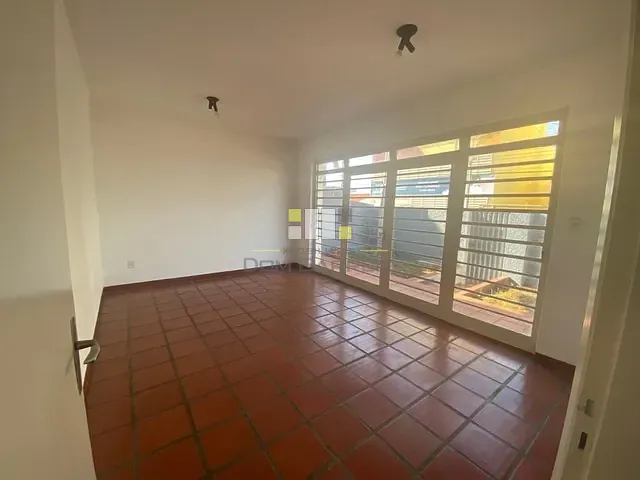 Casa com 269m² 2 quartos e 2 banheiros, à venda, no bairro Centro em Sumaré