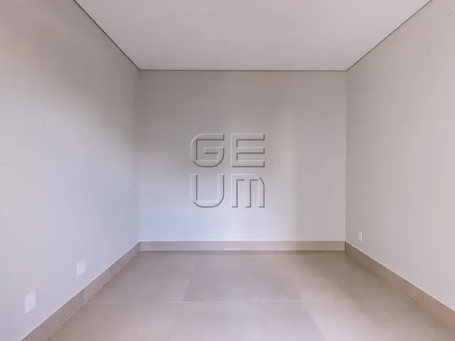 Casa com 254m² 4 quartos e 5 banheiros, à venda, no bairro Jardim Morumbi em Londrina