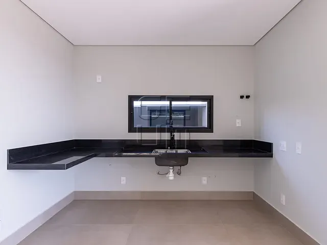 Casa com 254m² 4 quartos e 5 banheiros, à venda, no bairro Jardim Morumbi em Londrina
