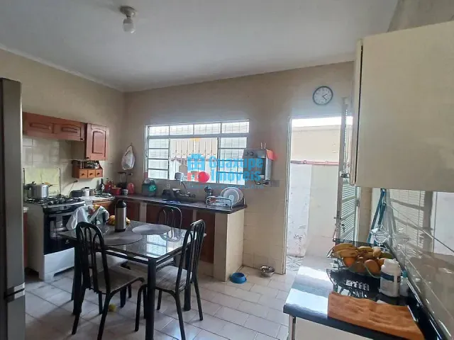 Casa 3 quartos e 3 banheiros, à venda, no bairro Angola em Guaxupé