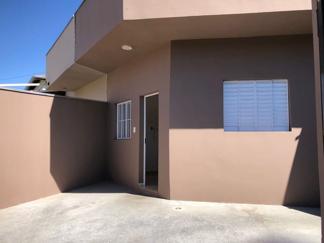 Foto do Casa - Casa para locação com 1 dormitórios, quintal espaçoso e ótima localização no bairro São José II, Paulínia/SP | Hermes Imóveis