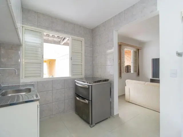 Casa 1 quarto e 1 banheiro, para alugar, no bairro Portão em Curitiba