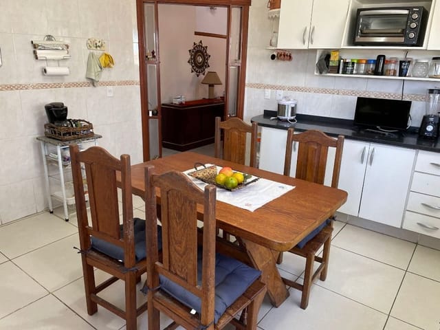 Casa com 960m² 3 quartos e 5 banheiros, à venda, no bairro Bairro do Maranhao em Cotia