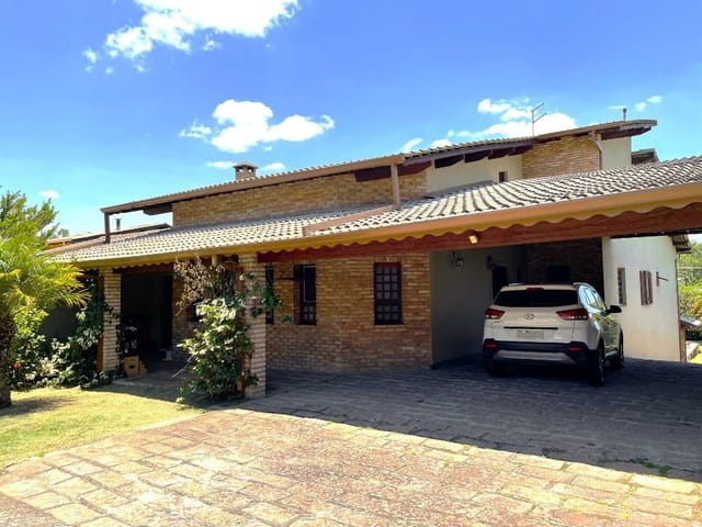 Casa com 960m² 3 quartos e 5 banheiros, à venda, no bairro Bairro do Maranhao em Cotia