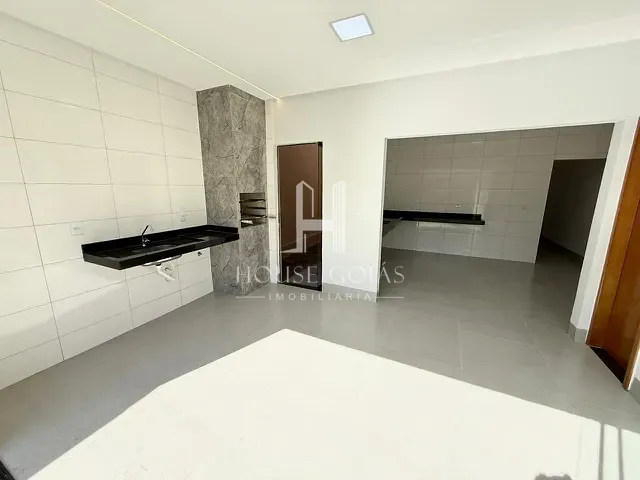 Casa com 206m² 3 quartos e 3 banheiros, à venda, no bairro Vila Oliveira em Aparecida de Goiânia