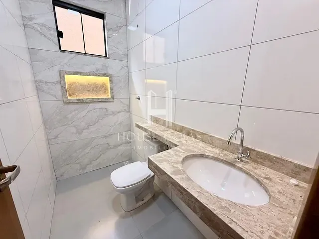 Casa com 206m² 3 quartos e 3 banheiros, à venda, no bairro Vila Oliveira em Aparecida de Goiânia