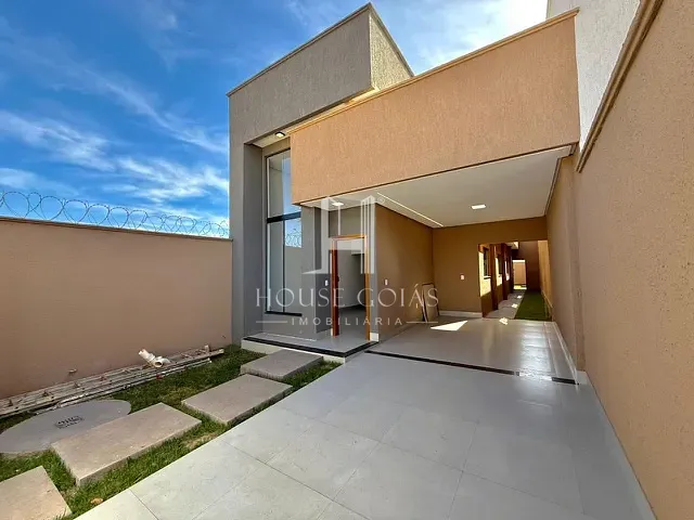 Casa com 206m² 3 quartos e 3 banheiros, à venda, no bairro Vila Oliveira em Aparecida de Goiânia