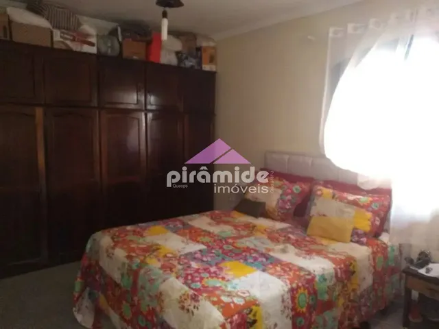 Casa com 1113m² 3 quartos e 3 banheiros, à venda, no bairro Primavera 1B em São José Dos Campos