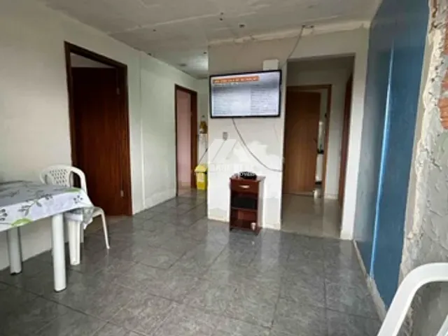 Casa com 248m² 2 quartos e 2 banheiros, à venda, no bairro Contorno em Ponta Grossa