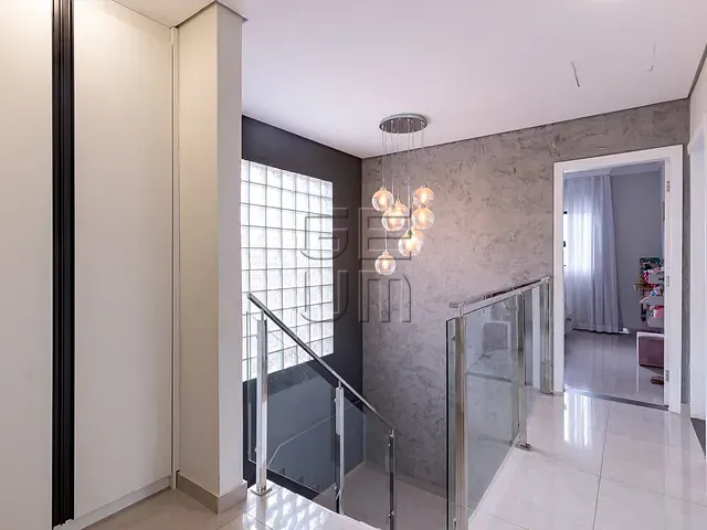 Casa com 263m² 4 quartos e 5 banheiros, à venda, no bairro Jardim Ideal em Londrina