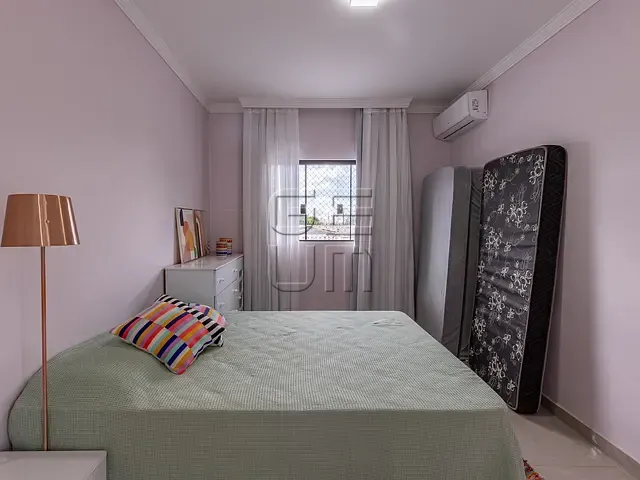 Casa com 263m² 4 quartos e 5 banheiros, à venda, no bairro Jardim Ideal em Londrina