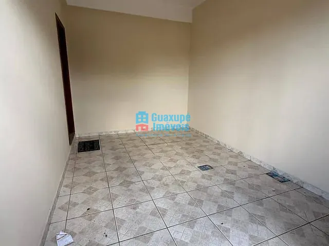 Casa 3 quartos e 4 banheiros, para alugar, no bairro Vila Rica em Guaxupé