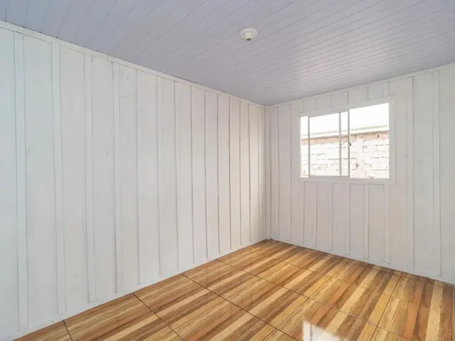 Casa 2 quartos e 1 banheiro, para alugar, no bairro Fazendinha em Curitiba