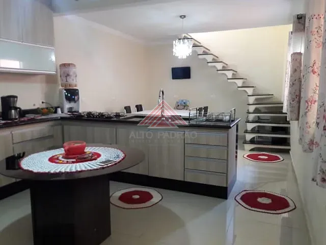 Casa com 186m² 3 quartos e 3 banheiros, à venda, no bairro Jardim Anchieta em Mauá