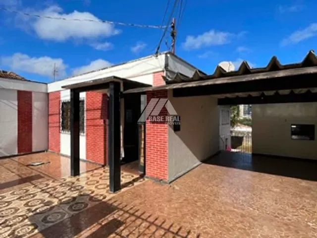 Casa com 360m² 3 quartos e 2 banheiros, à venda, no bairro Uvaranas em Ponta Grossa