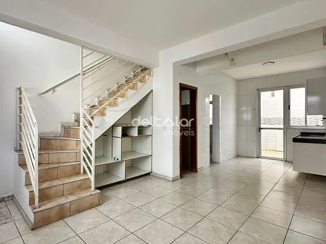 Casa com 79m² 2 quartos e 1 banheiro, à venda, no bairro Planalto em Belo Horizonte