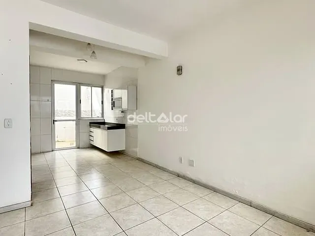 Casa com 79m² 2 quartos e 1 banheiro, à venda, no bairro Planalto em Belo Horizonte